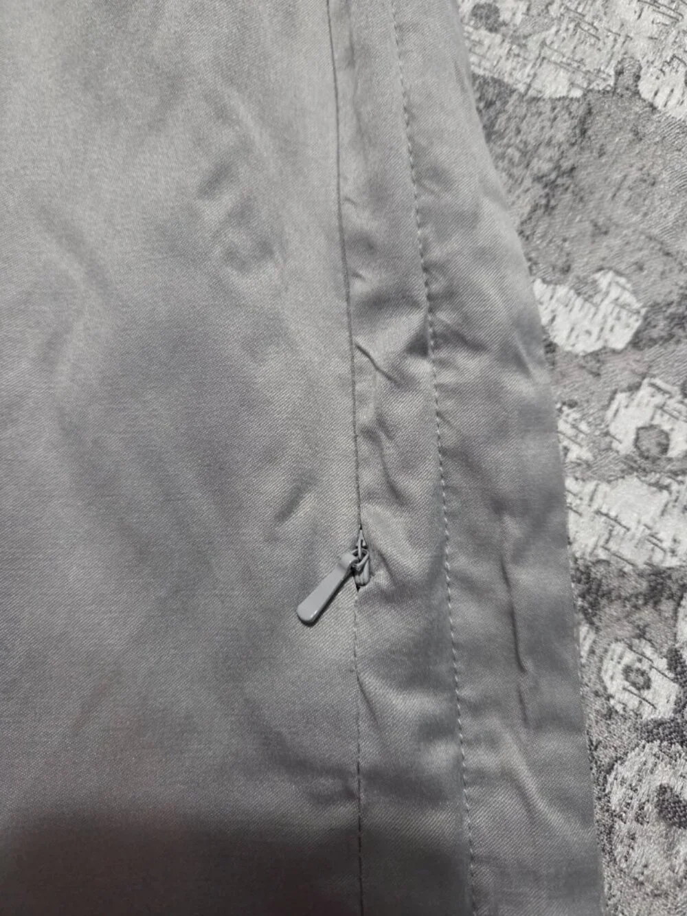 Luxury Macy's Hotel Collection Silver Queen Duvet - Picture 5 of 9